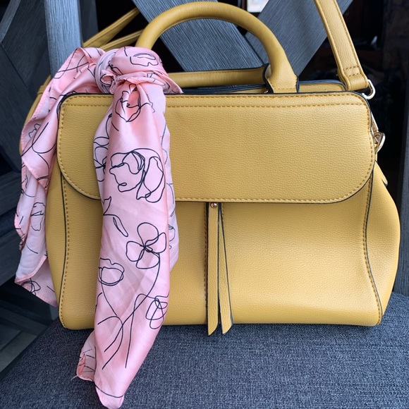 Spring Purse - Picture 3 of 4